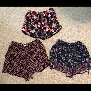 Bundle of Holister size M - 3 pair of shorts